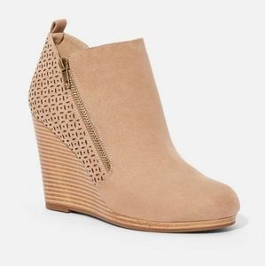 NEW! Sedona Wedges Zipper Booties in Tan - JustFab